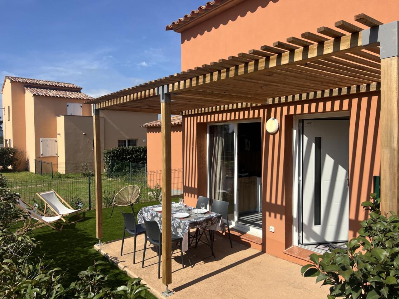 Residence Hoteliere Les Hameaux De Saint Cyprien Appartement 2 Chambres レクシ エクステリア 写真